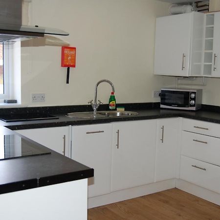 Apartament Saracens Courtyard By Swa Cheltenham Zewnętrze zdjęcie